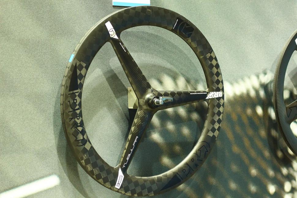 iceBike 2016 Pro 3 Spoke front wheel.jpg