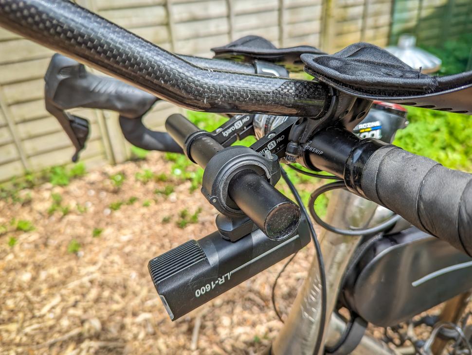 Igaro S1 Pro - light mounted.jpg