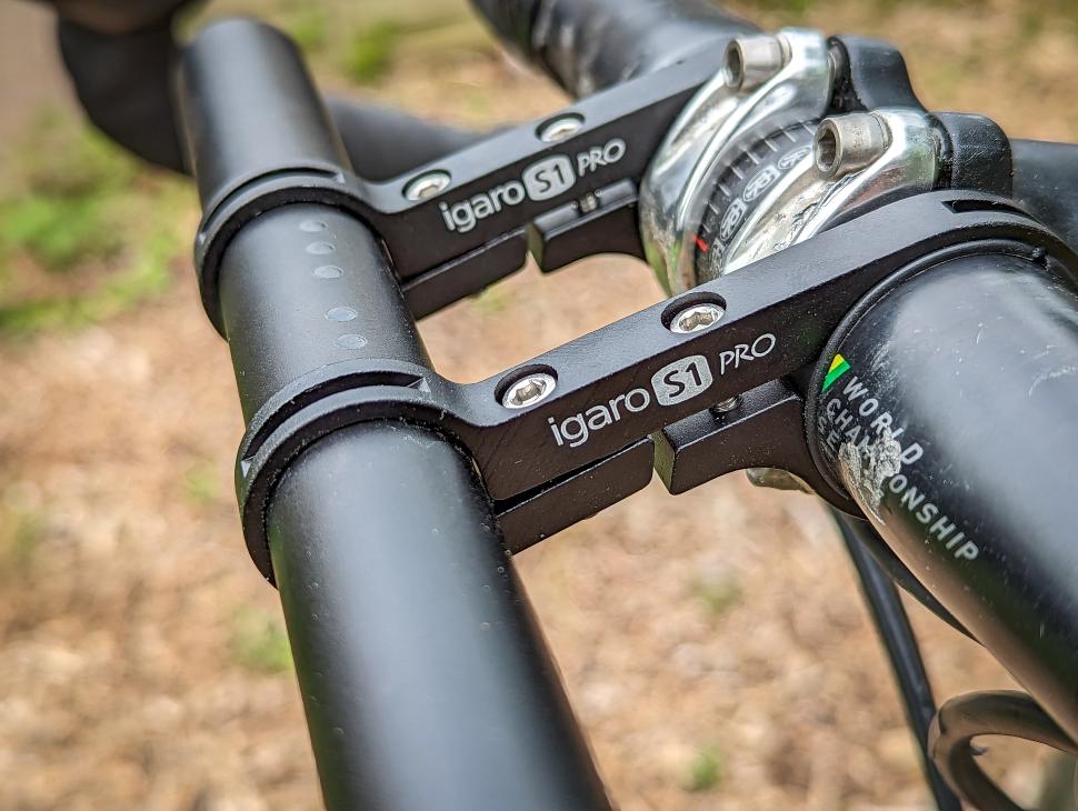 Igaro S1 Pro - mount.jpg