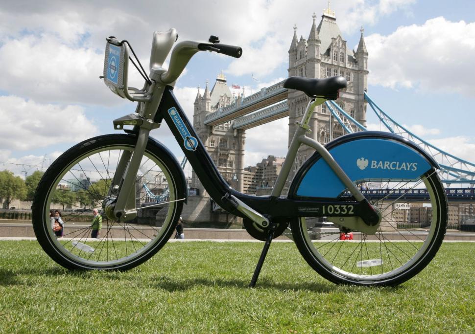Sponsor launch - Single bicycle in front of Tower Bridge