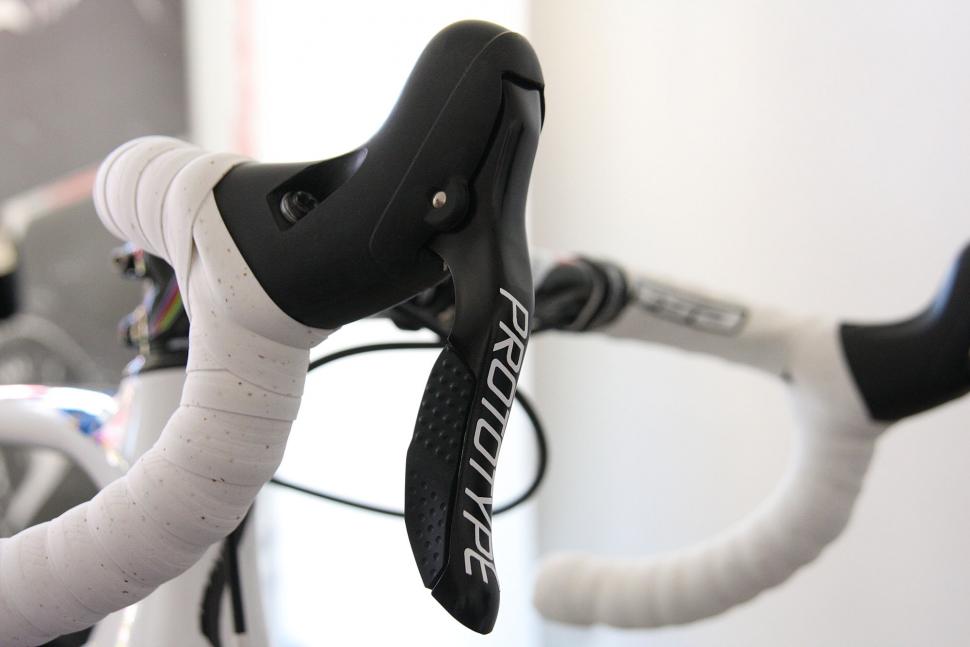 FSA prototype electronic groupset - lever
