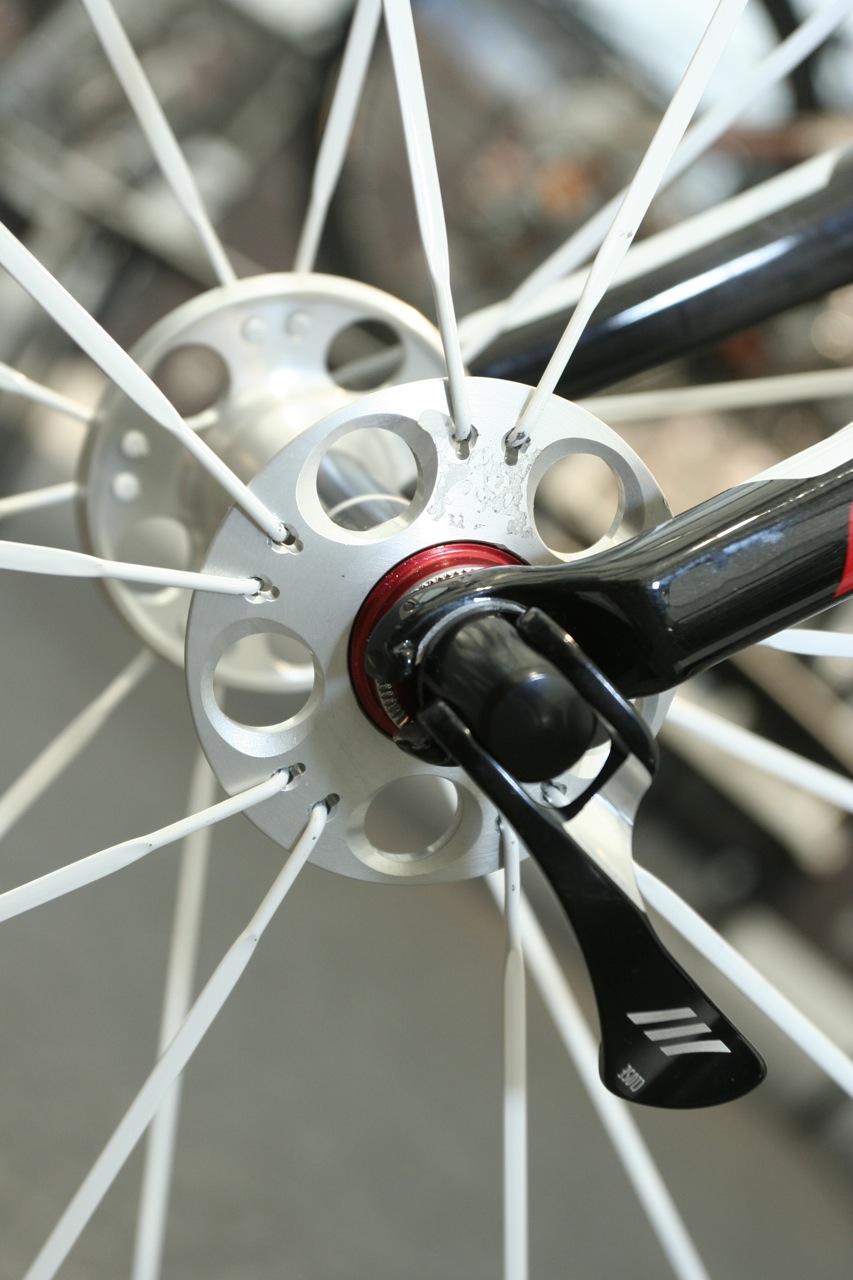 Gary Fisher Cronus Ultimate 2010 - front hub flange