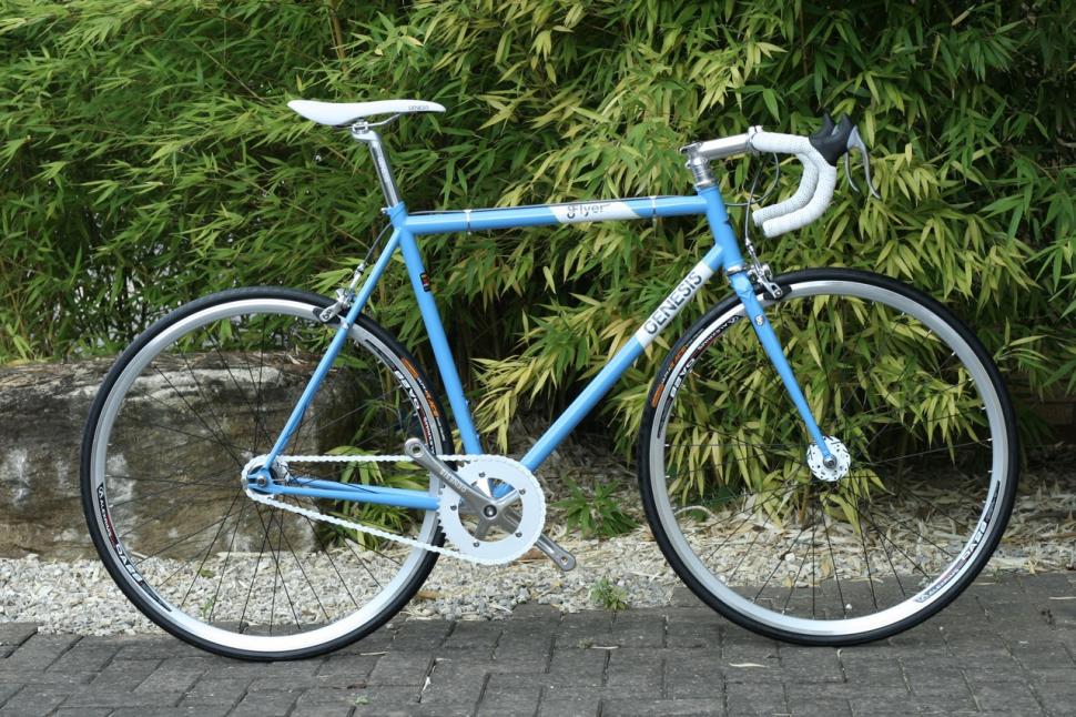 Genesis Flyer 2010 - full bike