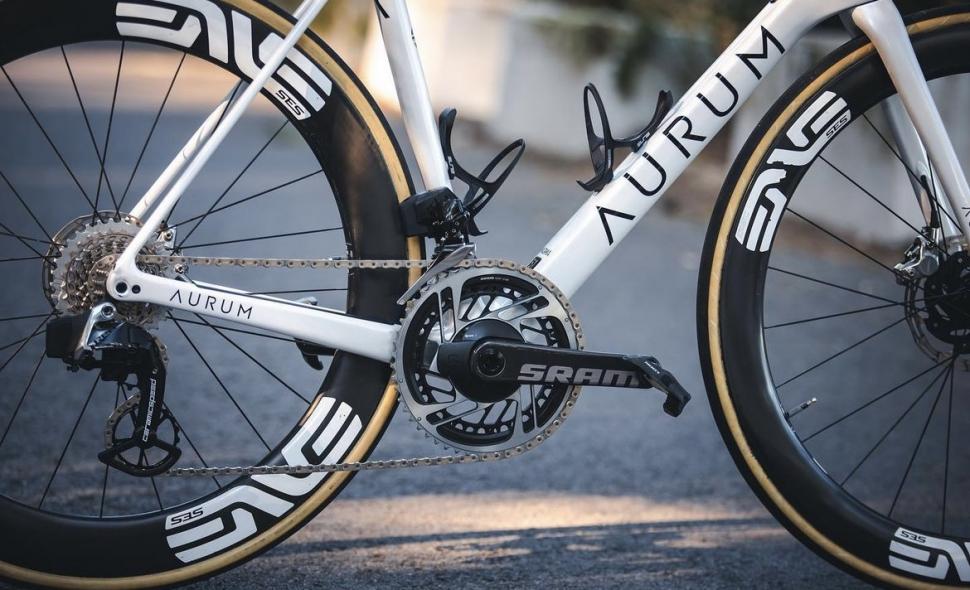 2023 Aurum Magma bike