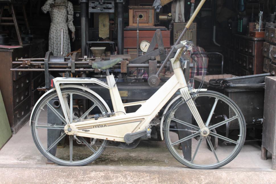 Itera stolen from Bakelite Museum