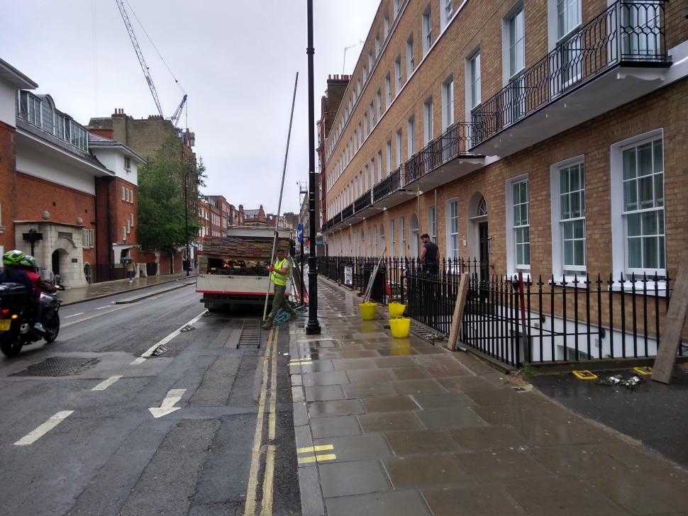 Scaffolders block cycle lane (via Max de Sancha)