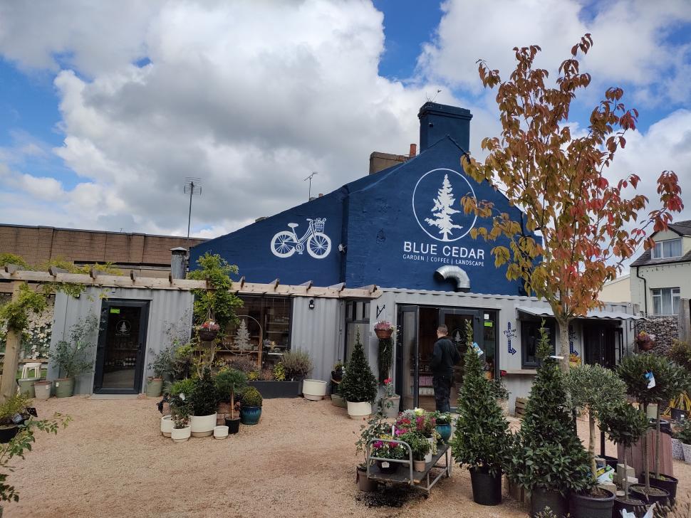 Komoot Coffee & Ride - Blue Cedar Cafe