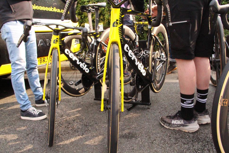 2025 Dauphine Visma-Lease a Bike unreleased Cerv&eacute;lo 2
