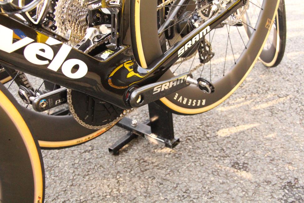 2025 Dauphine Visma-Lease a Bike unreleased Cerv&eacute;lo 7