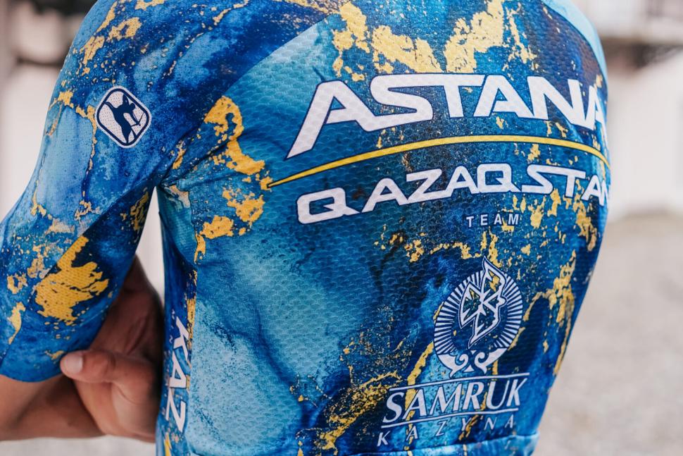 Astana Qazaqstan jersey