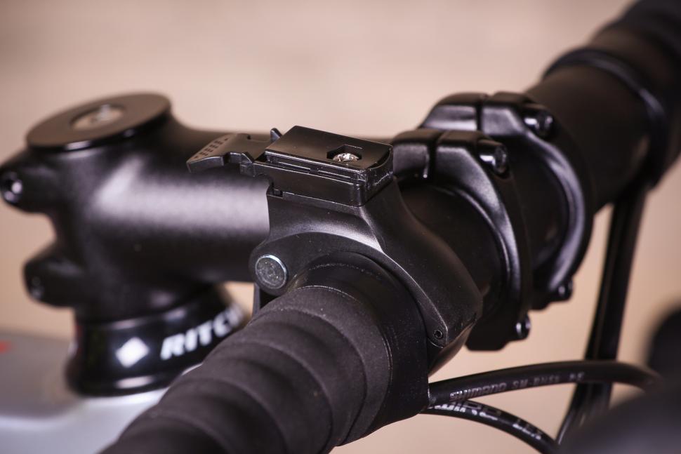 Infini Tron 800 front light - clamp.jpg