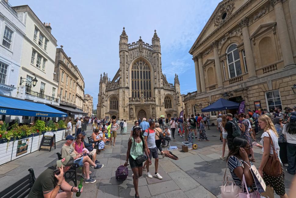 Insta360 X5 - bath abbey still ace pro 2