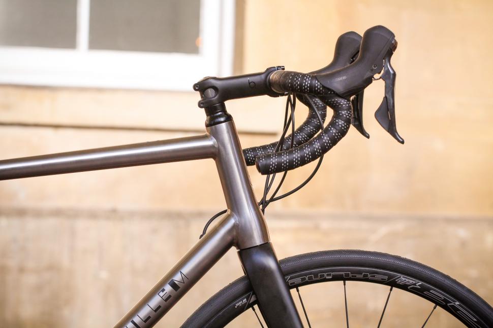 J Guillem Orient - head tube.jpg