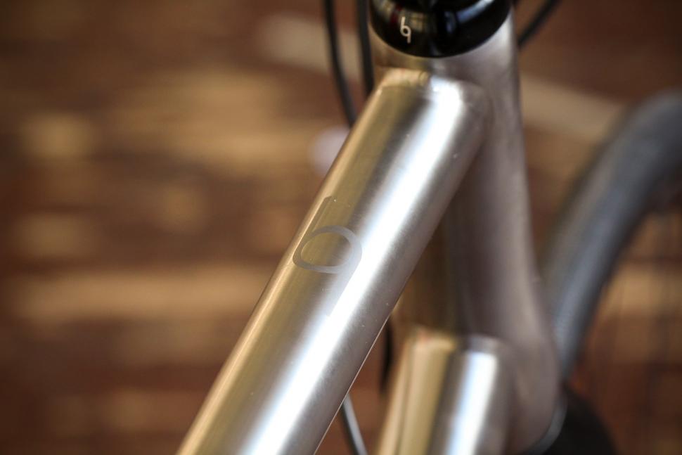 J Guillem Orient - top tube.jpg