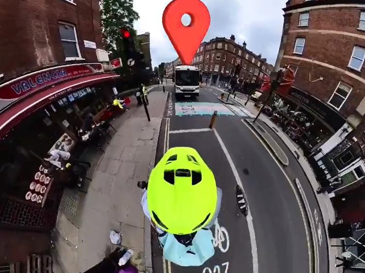 Jeremy Vine films bin lorry driver heading wrong way down Camden cycle lane (Jeremy Vine, Twitter)