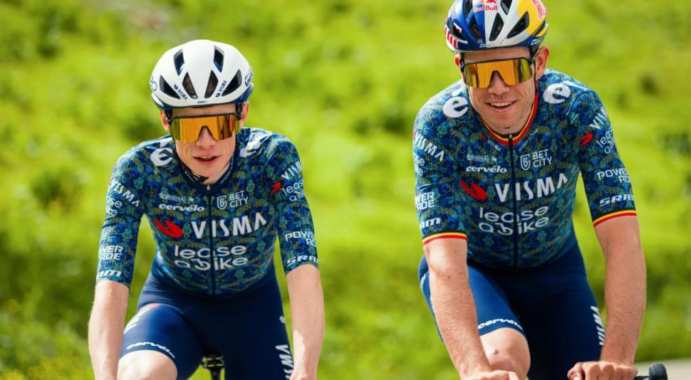 Jonas Vingegaard and Wout Van Aert in new Visma jersey