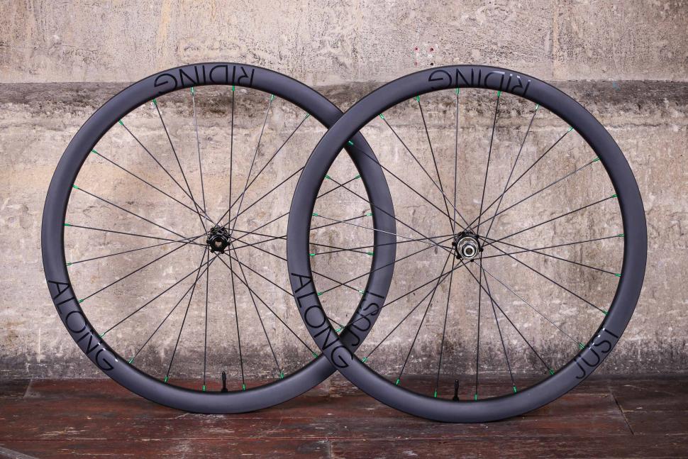 Just Riding Along Mahi Mahi 40 wheelset .jpg