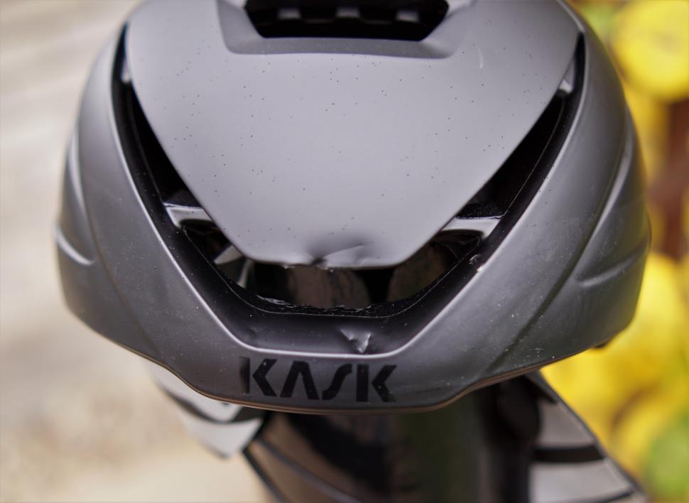 Kask Wasabi ding.JPG
