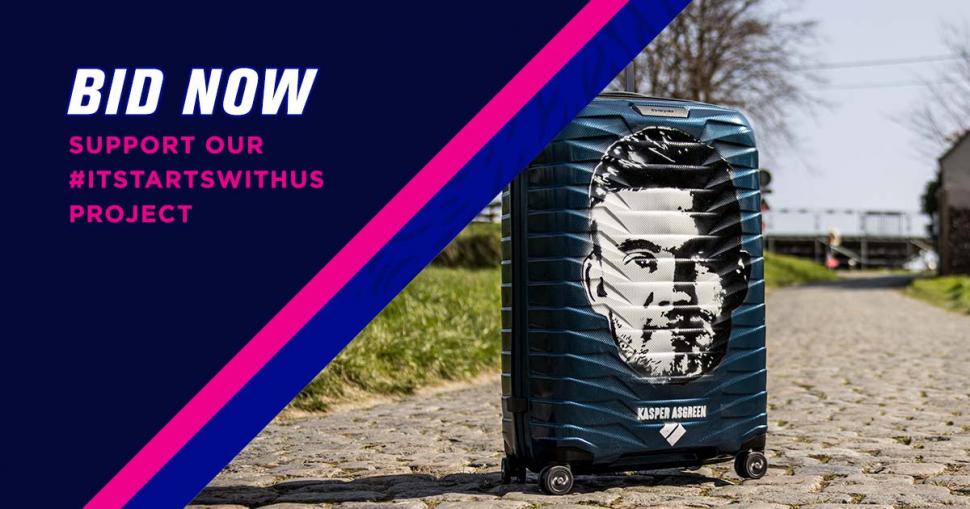 Kasper Asgeen suitcase