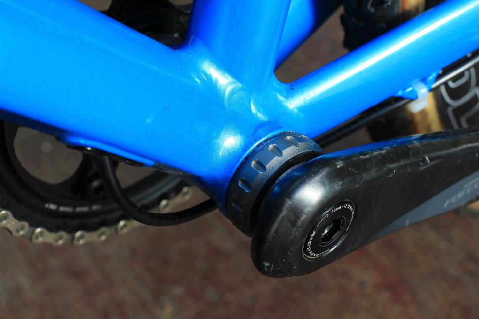 Kinesis Cross Race Evo - bb.jpg