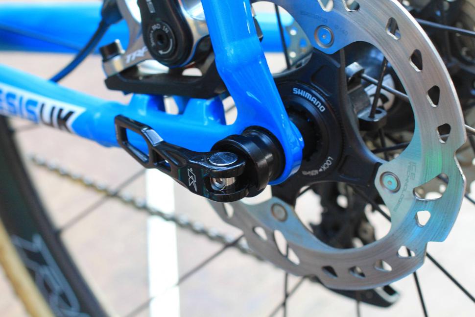Kinesis Cross Race Evo - dropout.jpg