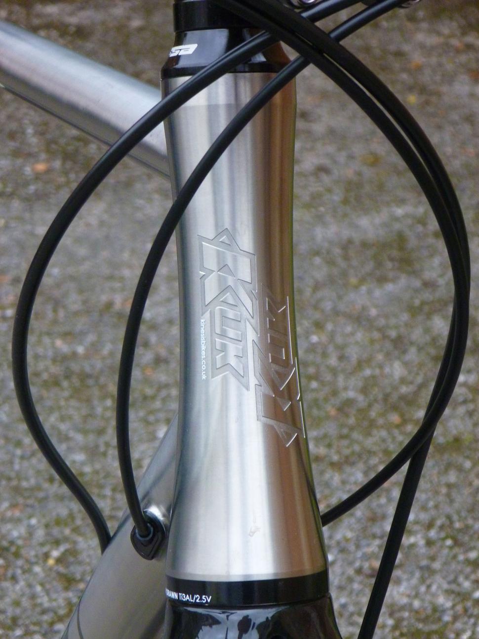 Kinesis GF_Ti Disc - head tube.jpg