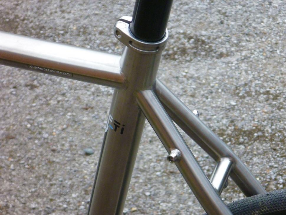 Kinesis GF_Ti Disc - seat tube junction 2.jpg