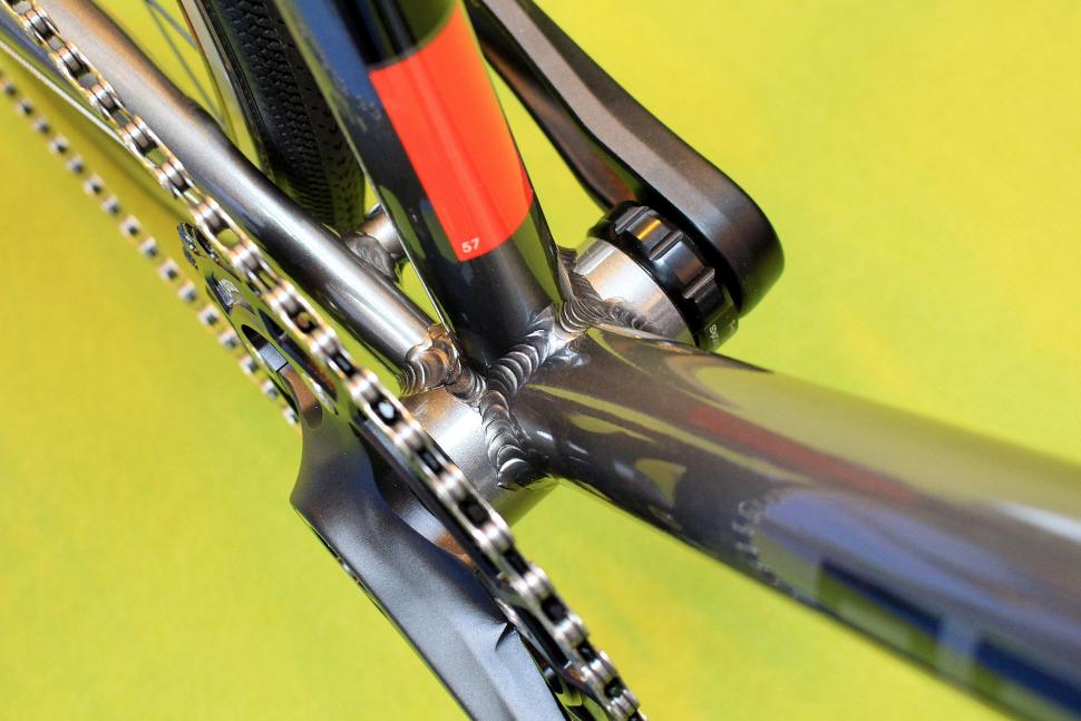 Kinesis Racelight T3 - bottom bracket.jpg