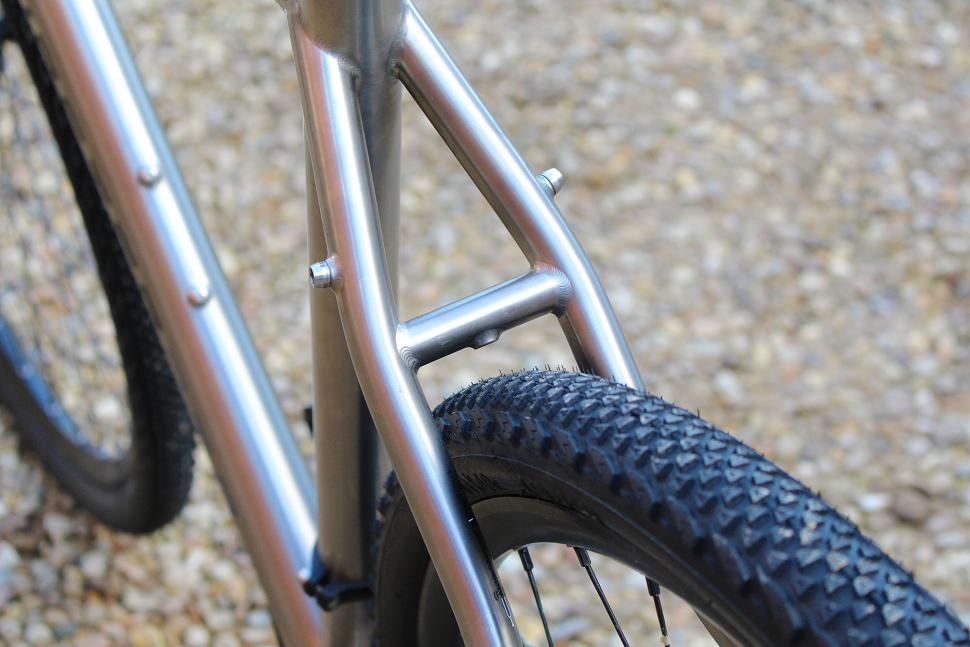 Kinesis Tripster ATR v2 - seatstays.jpg