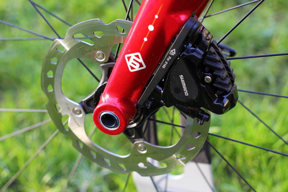 Kona Roadhouse - front disc brake.jpg