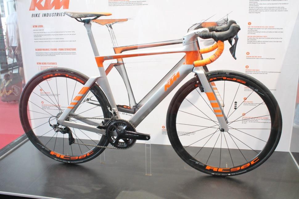 KTM Lisse - 1.jpg