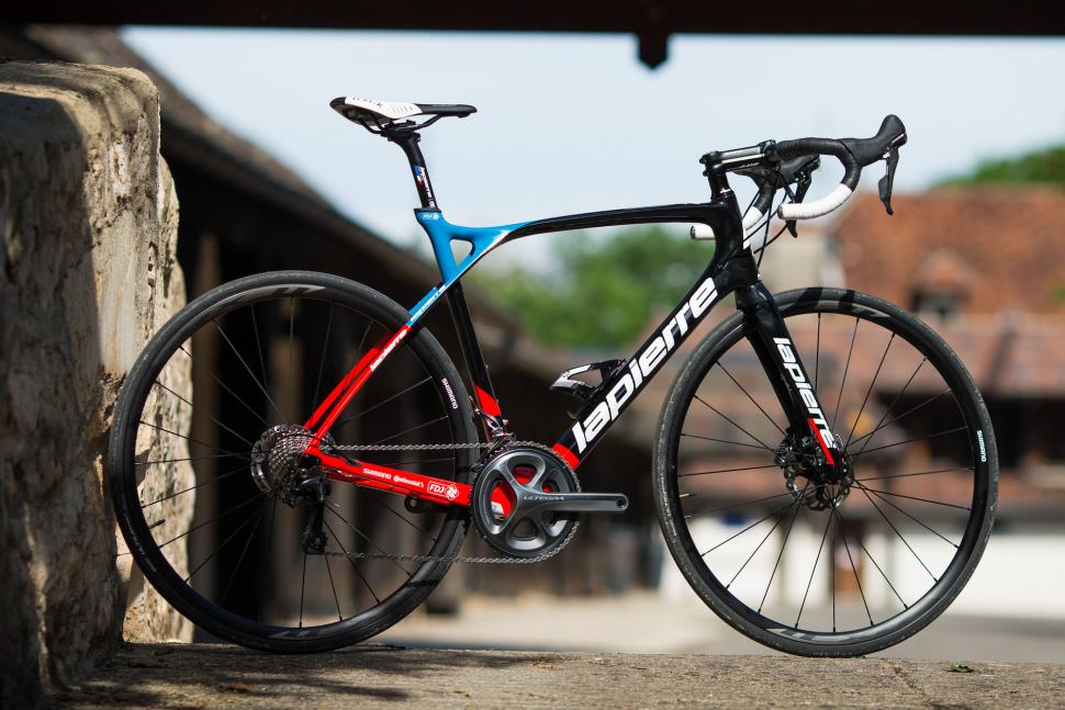 lapierre 2017 bikes 2.jpg