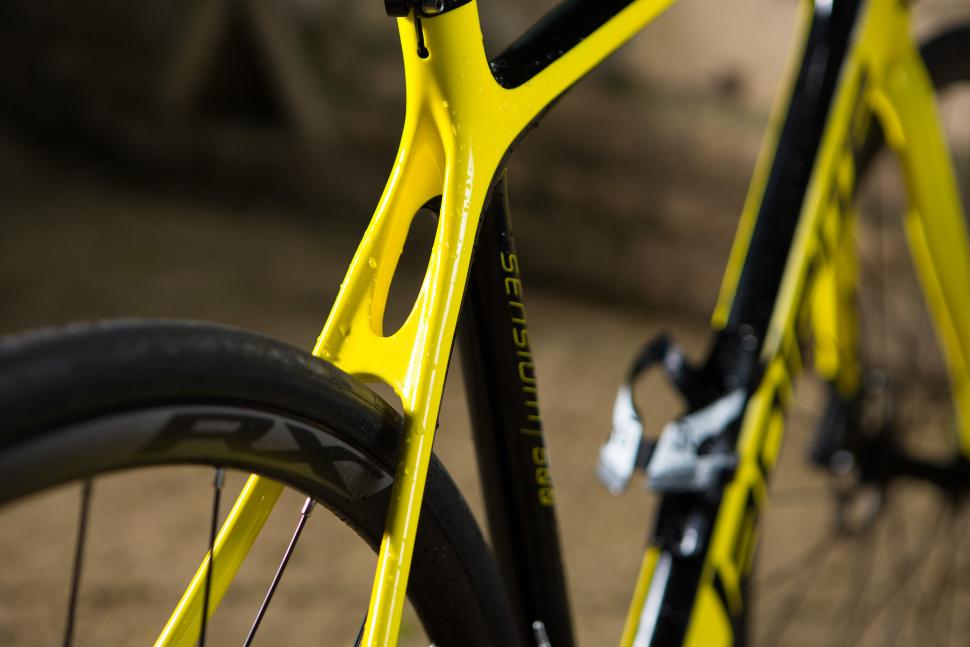 lapierre 2017 bikes 32.jpg