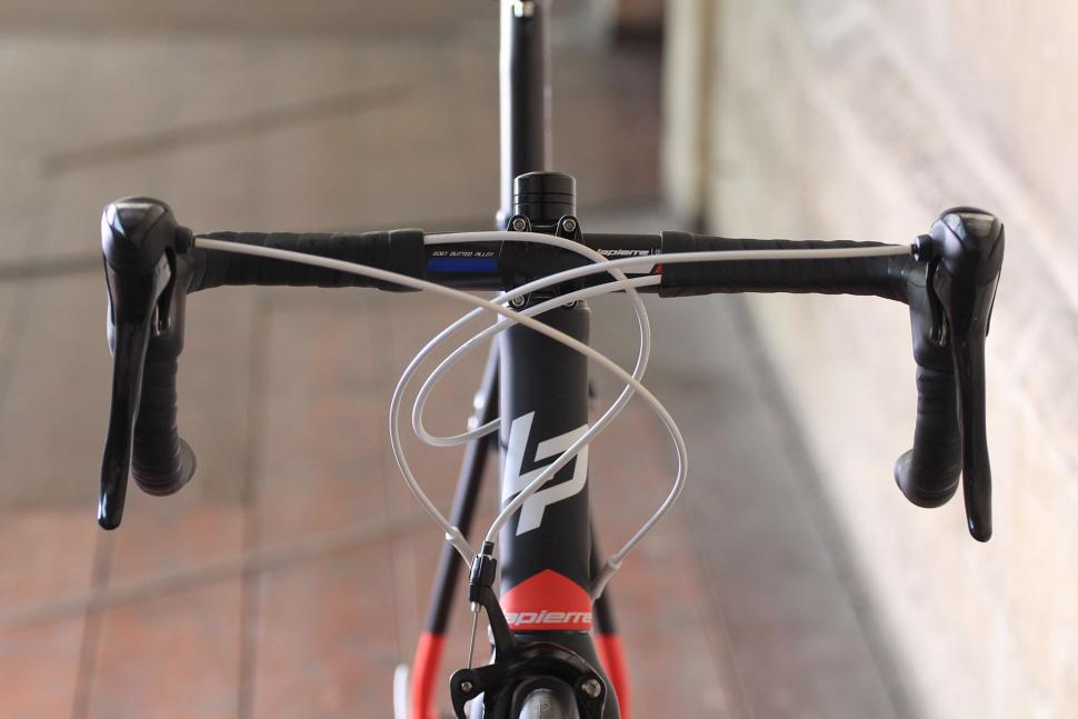 Lapierre Audacio 200 - bars 2.jpg