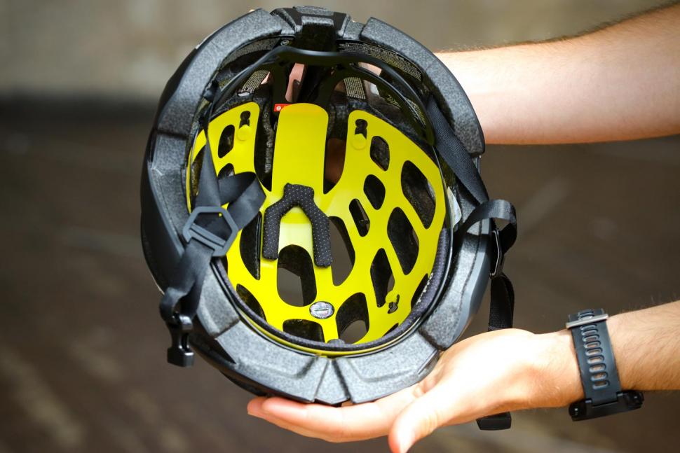 Lazer Z1 MIPS Helmet - inside.jpg