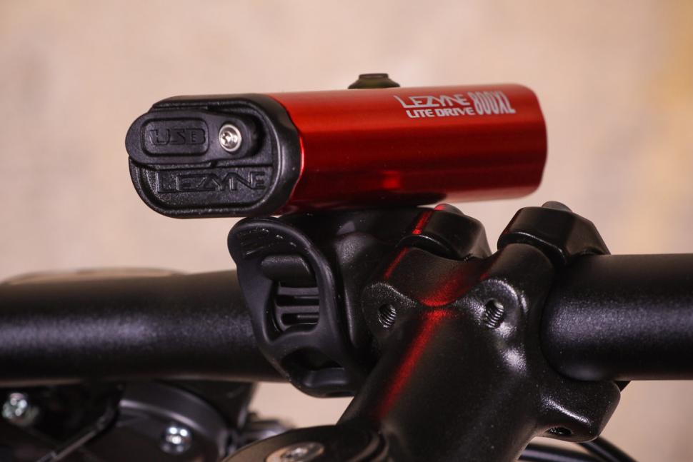Lezyne Lite Drive 800XL - back.jpg
