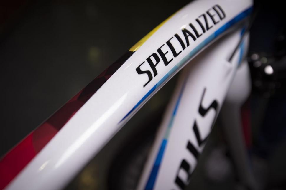 Lizzie Armitstead world champ Specialized - 17.jpg
