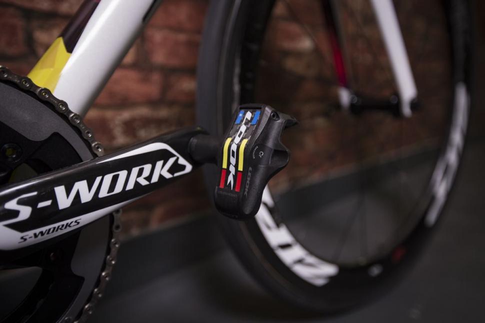 Lizzie Armitstead world champ Specialized - 21.jpg