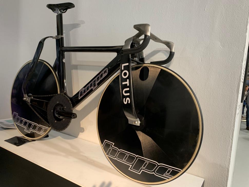 Lotus bike Rouleur classic 3