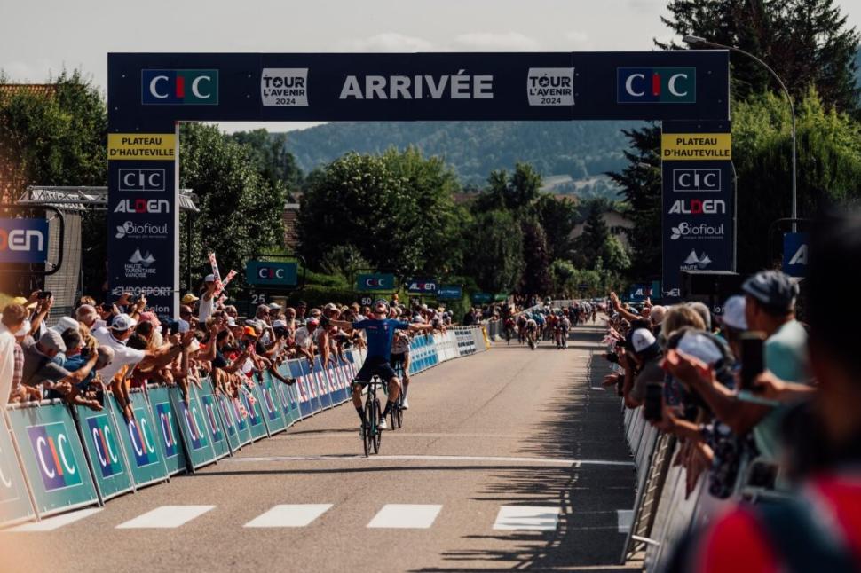 Ludovico Crescioli wins stage two of 2024 Tour de l'Avenir (Tour de l'Avenit)