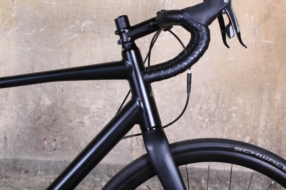 Marin Gestalt Three - head tube.jpg