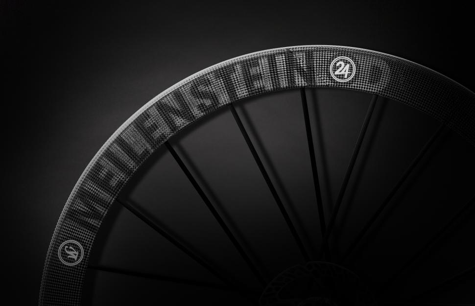 Meilenstein_24D_close_up_01.jpg