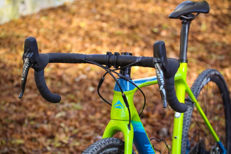 Merida Mission CX 8000 - bars.jpg