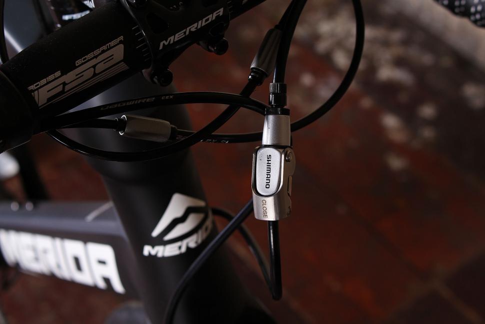 Merida Reacto 5000 - brake release.jpg
