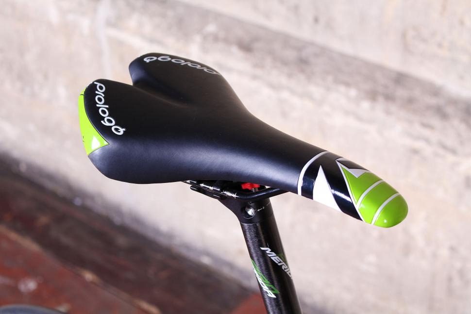 Merida Scultura 6000 - saddle.jpg