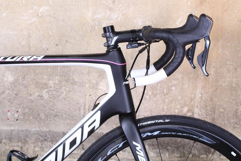 Merida Scultura Disc - head tube.jpg
