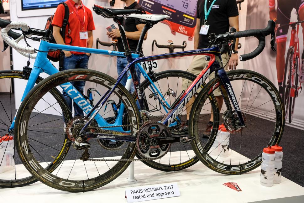 merida scultura disc paris roubaix.jpg