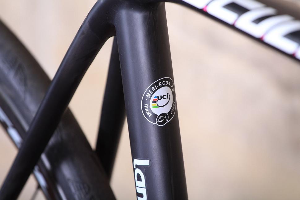 Merida Scultura Disc - UCI sticker.jpg