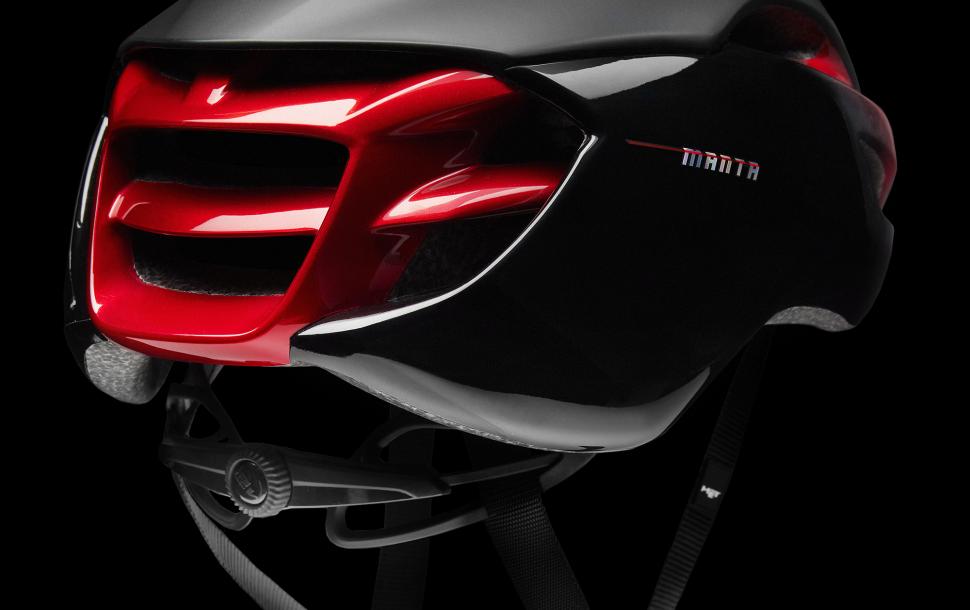 2021 Met Manta Mips 3