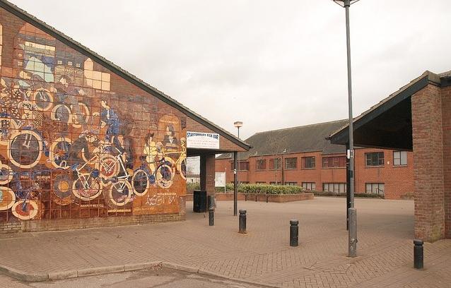 milton keynes biycle mural - credit Derek Harper via geograph.PNG